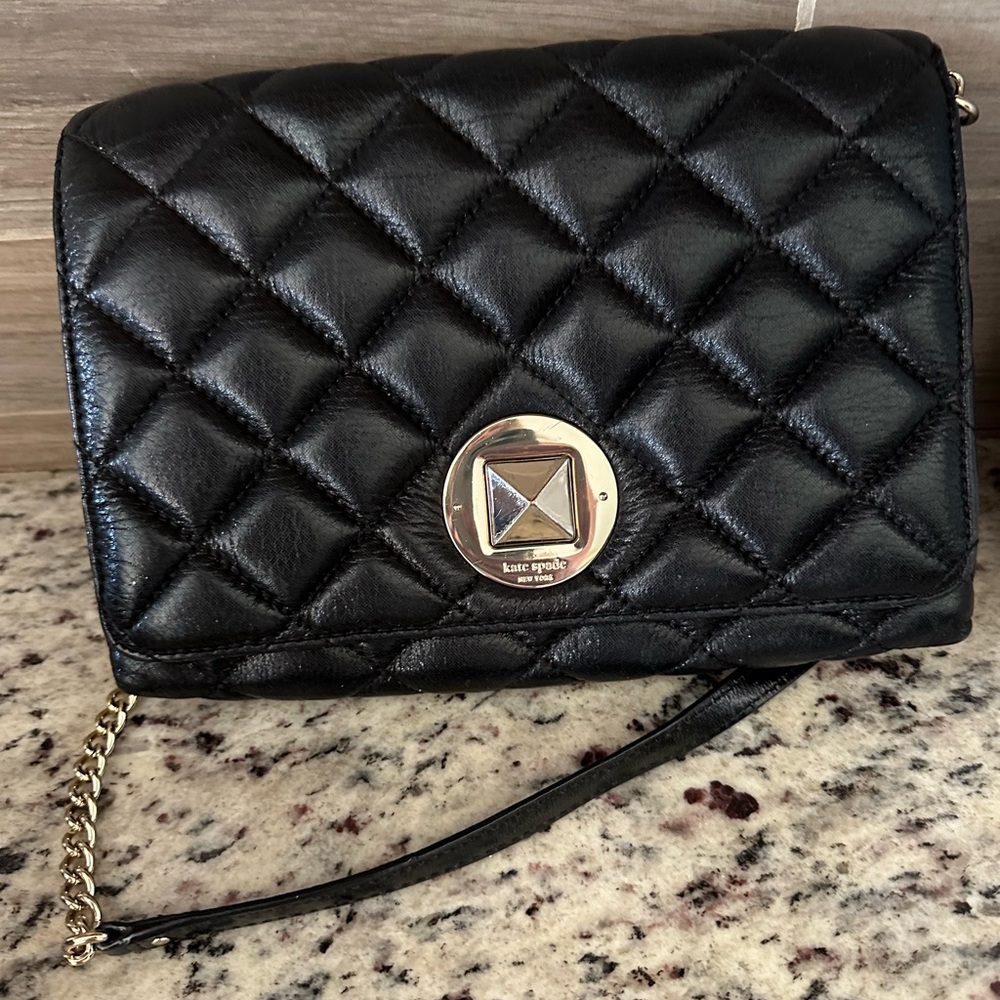 Kate Spade quilted crossbody purse (like new)